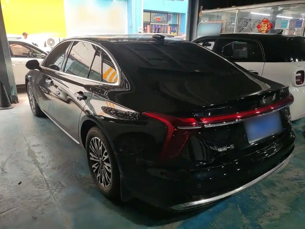Hongqi Hongqi H5 — миниатюра 5