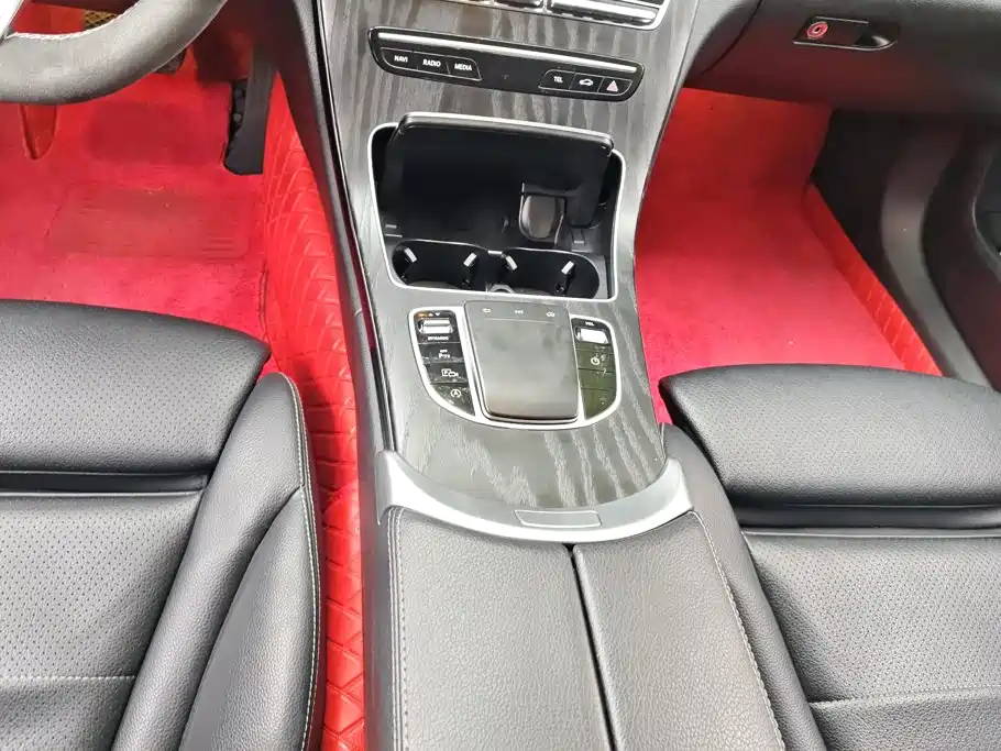Mercedes-Benz C-Class — миниатюра 16