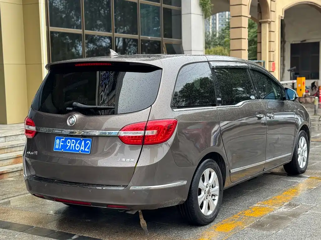 Buick GL8 — миниатюра 4