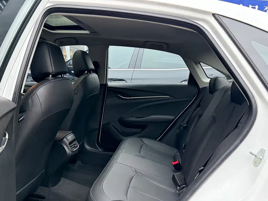Buick Excelle — миниатюра 8