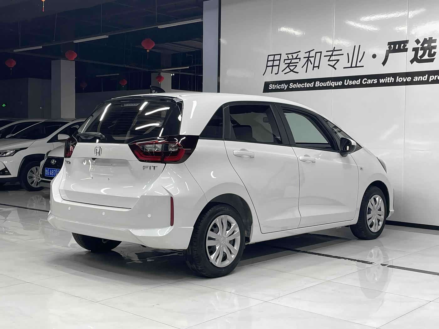 Honda Fit 1.5 л 2023 г. Белый, пробег 22000 км