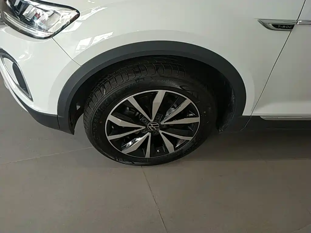 Volkswagen T-Roc — миниатюра 23