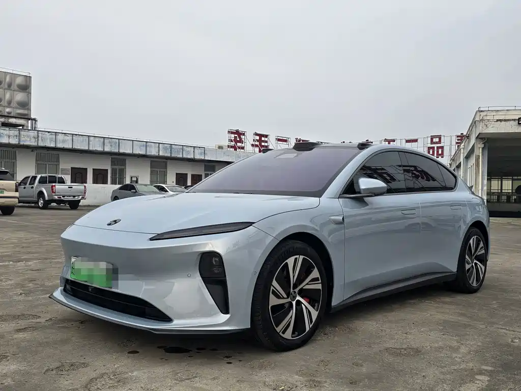 NIO ET5