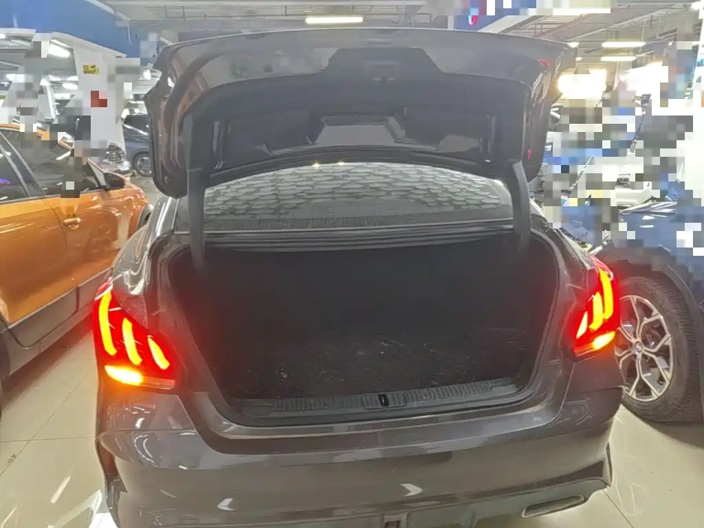 MG MG5 — миниатюра 19