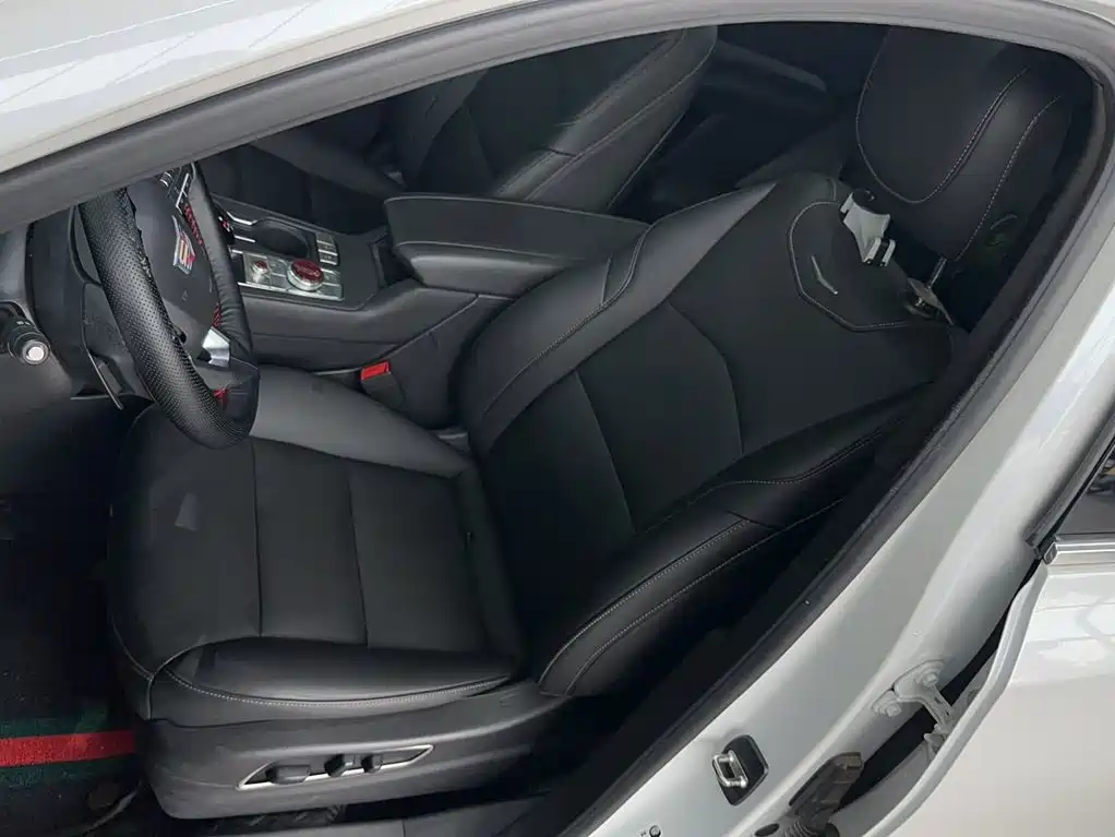 Cadillac XT4 — миниатюра 10