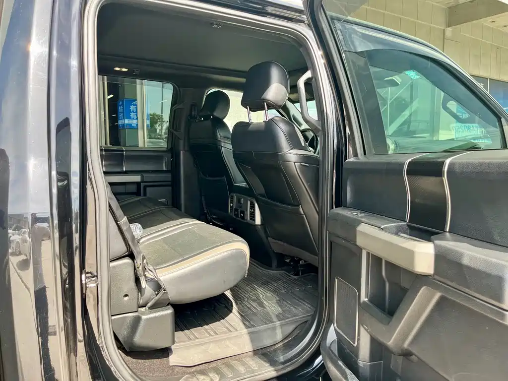 Ford F-150 Raptor — миниатюра 10