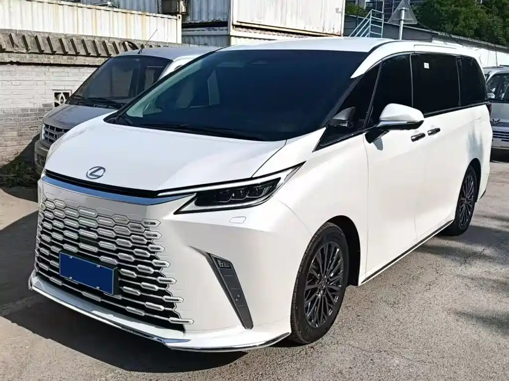 Lexus LM 2024