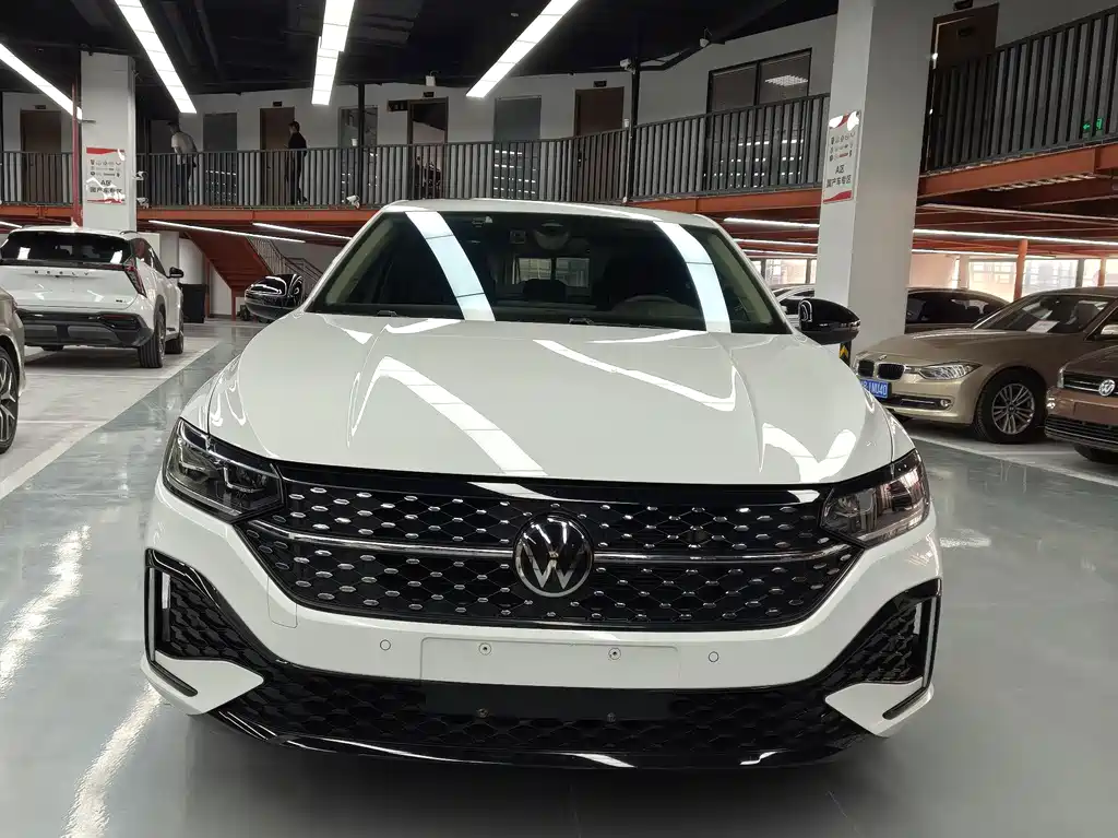 Volkswagen Lavida — миниатюра 2