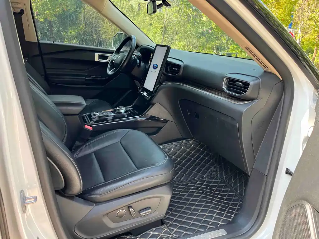 Ford Explorer — миниатюра 17