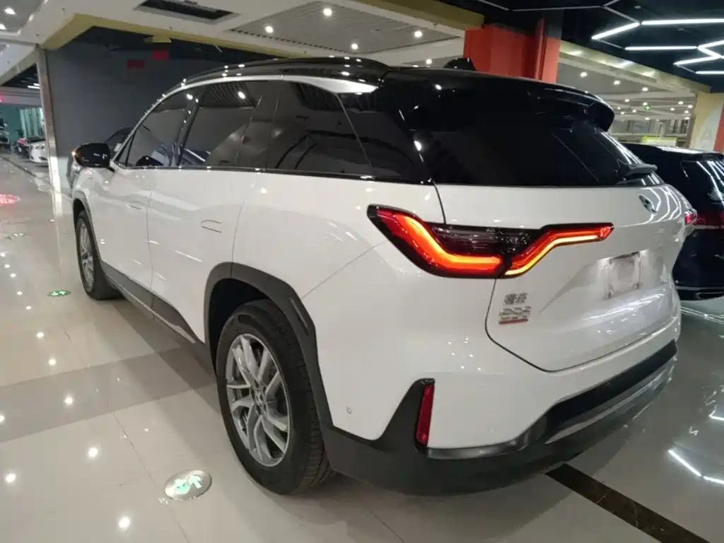 NIO ES6 — миниатюра 5