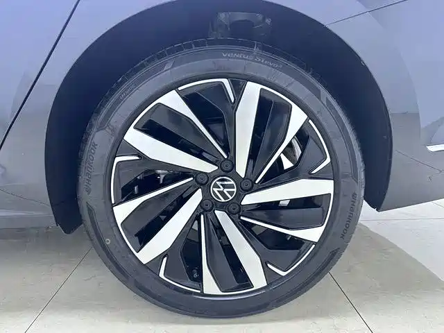 Volkswagen Passat — миниатюра 9