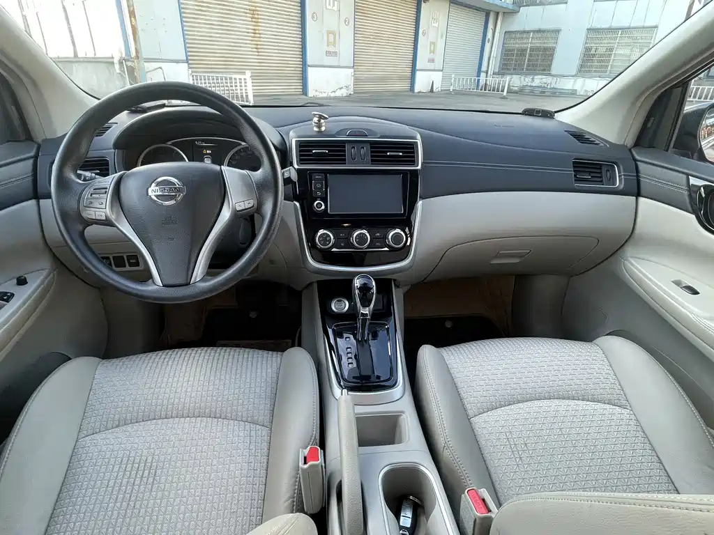 Nissan Tiida — миниатюра 25