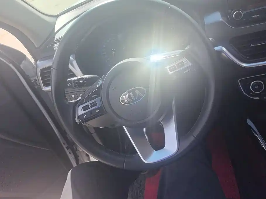 Kia Sportage — миниатюра 15