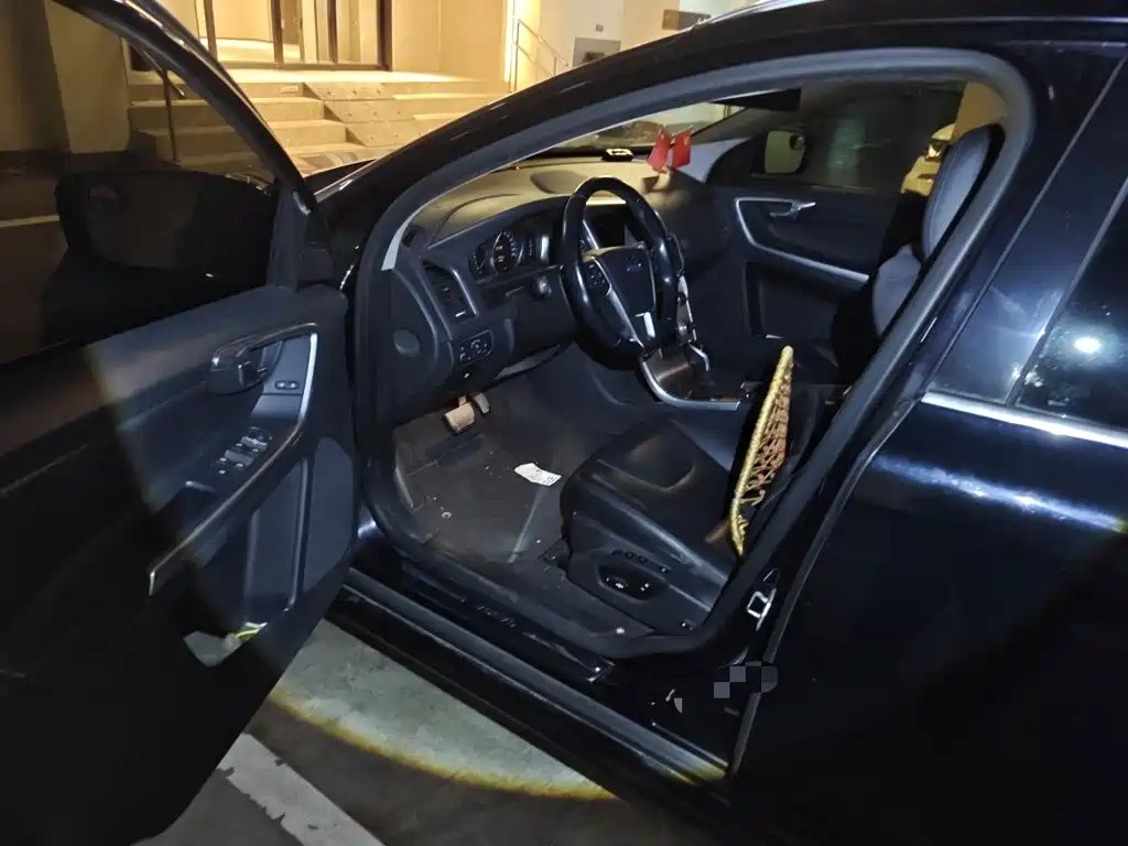 Volvo XC60 — миниатюра 17