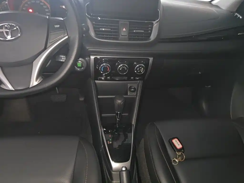 Toyota Yaris L — миниатюра 14