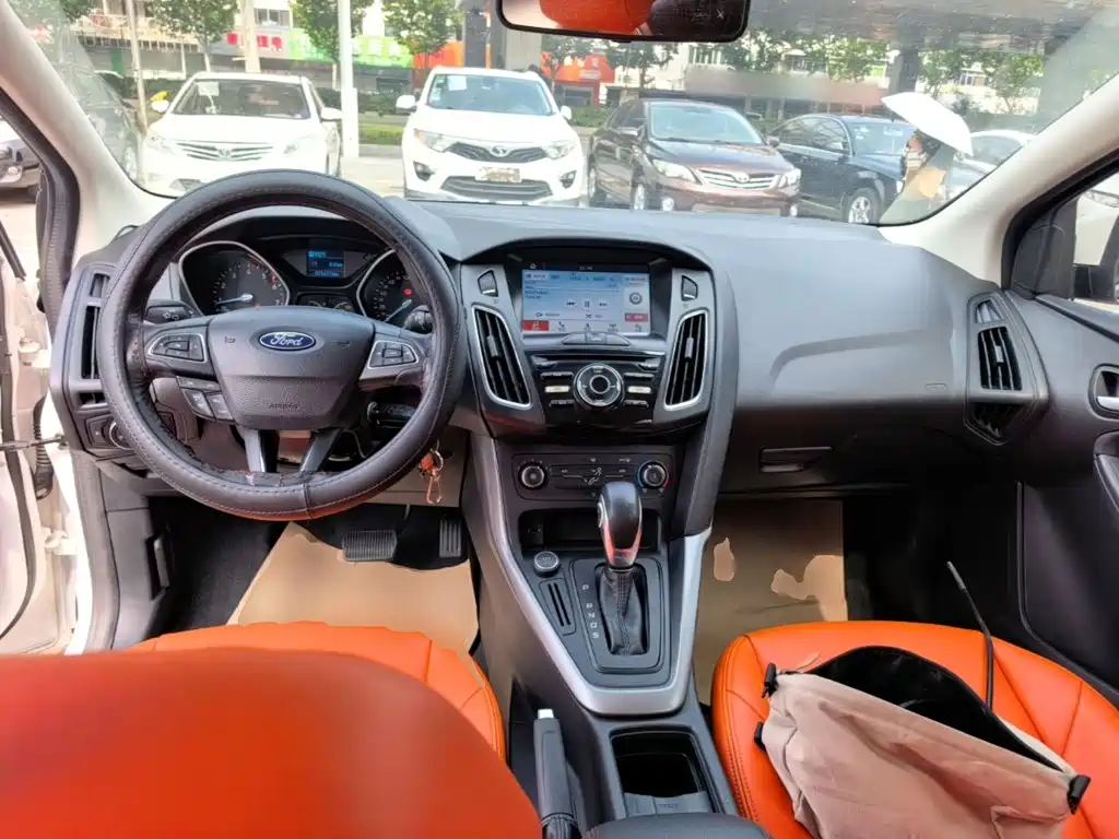 Ford Focus — миниатюра 10