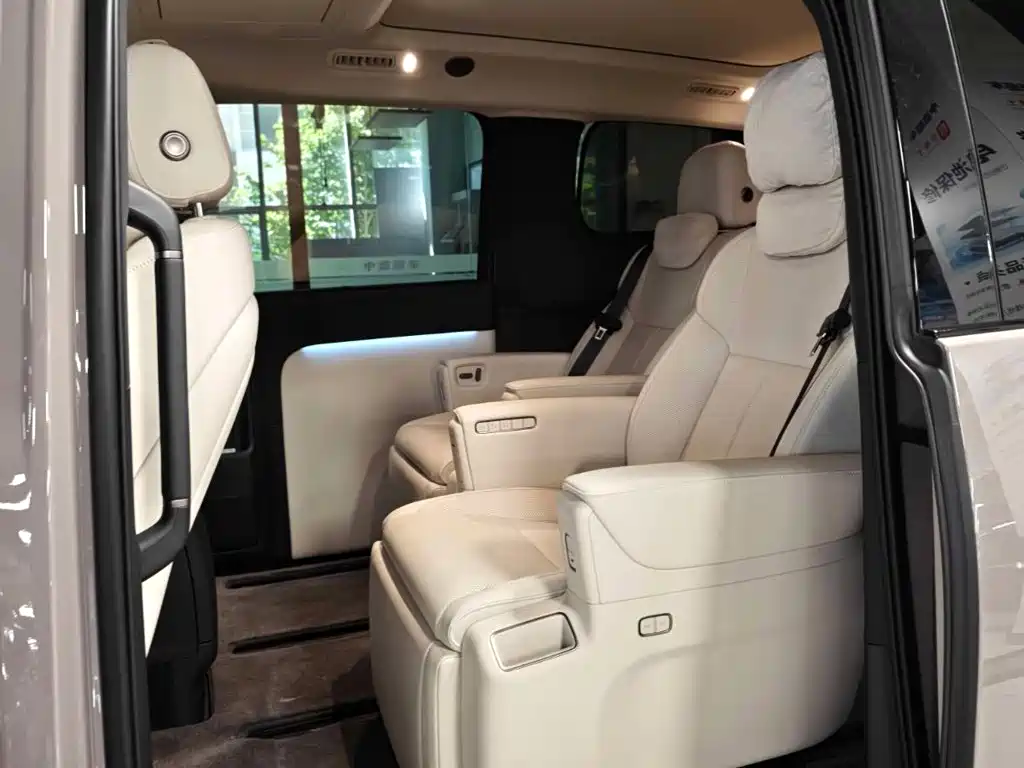 Li Auto Li MEGA — миниатюра 6