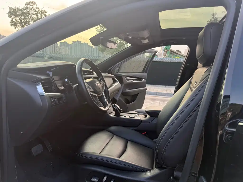 Cadillac XT5 — миниатюра 11