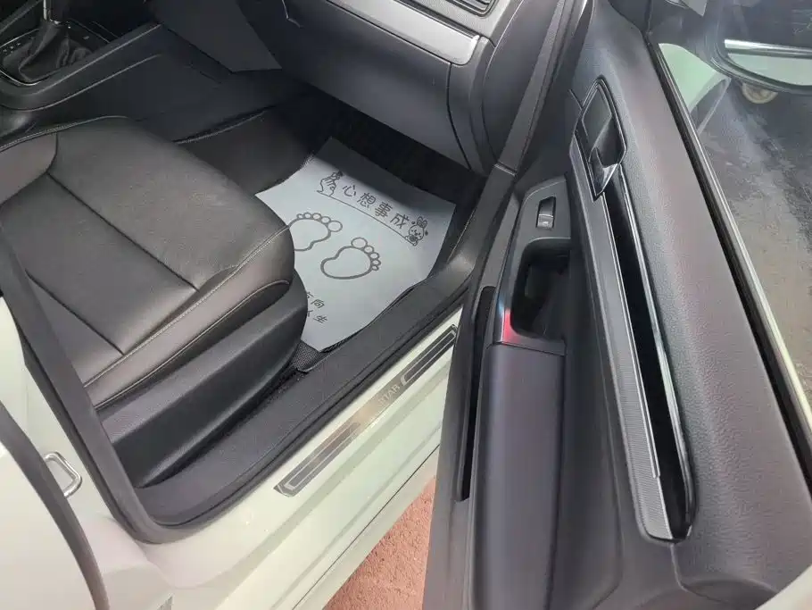 Volkswagen Sagitar — миниатюра 8