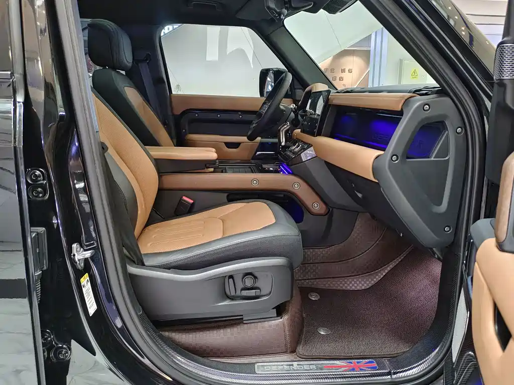 Land Rover Defender — миниатюра 21