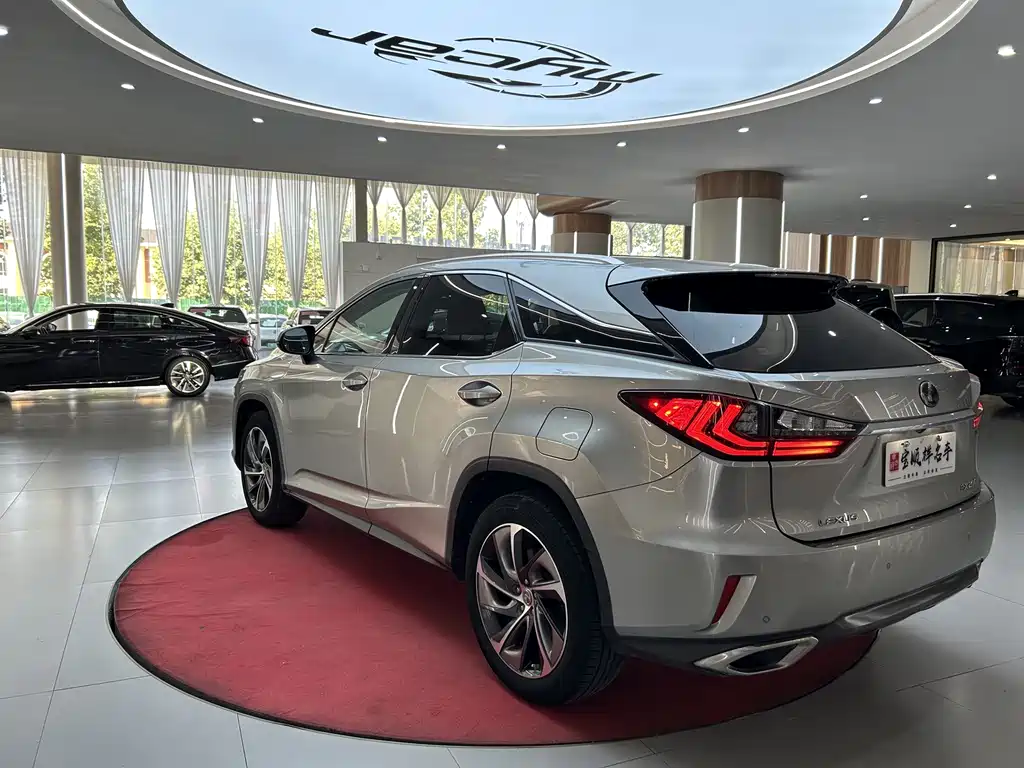 Lexus RX — миниатюра 7