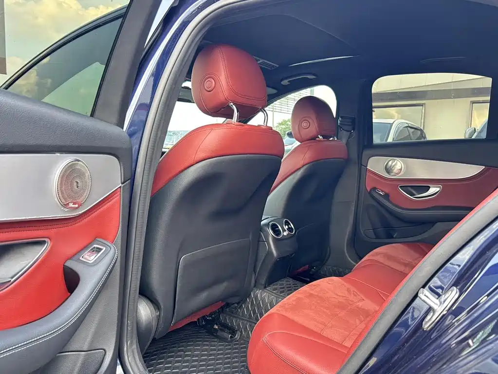 Mercedes-Benz C-Class — миниатюра 8