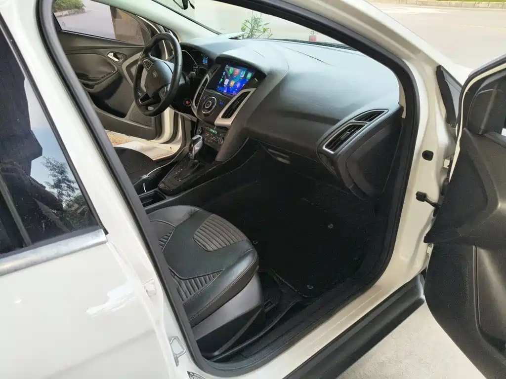 Ford Focus — миниатюра 18