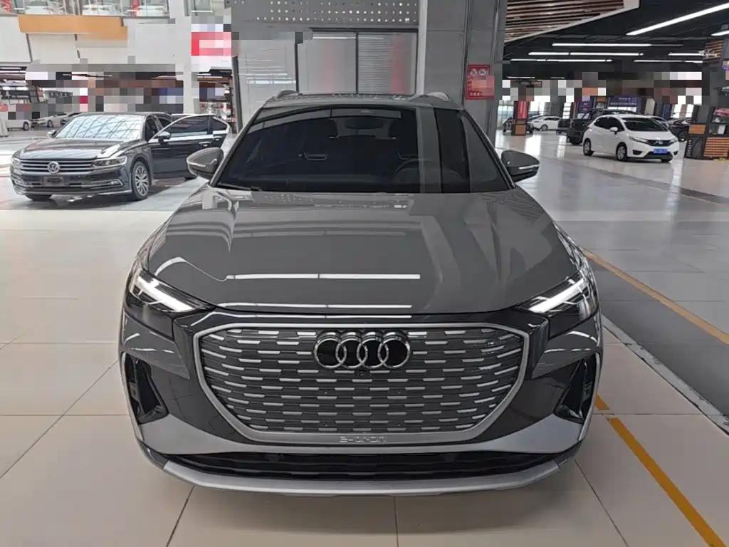 Audi Q4 e-tron — миниатюра 3