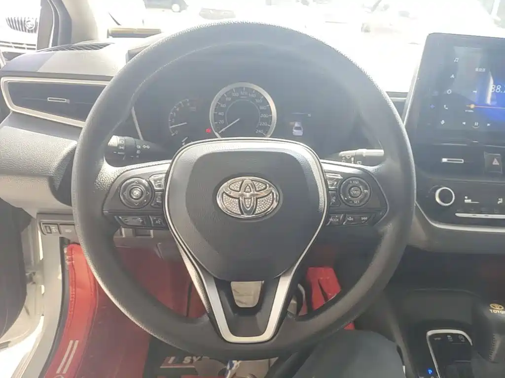 Toyota Corolla — миниатюра 11