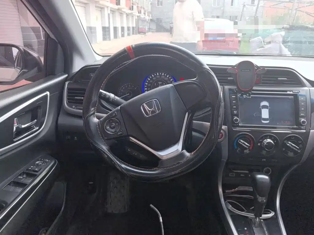 Honda Crider 2015 1.8L AT Luxury