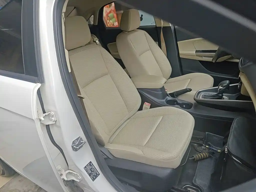 Ford Escort — миниатюра 25
