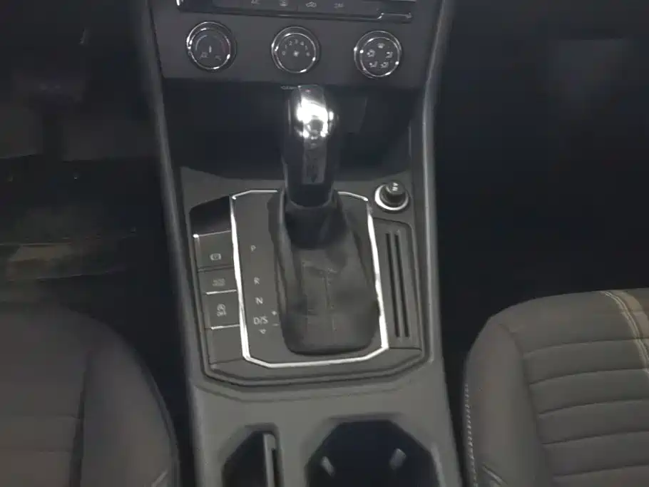 Volkswagen Lavida — миниатюра 16