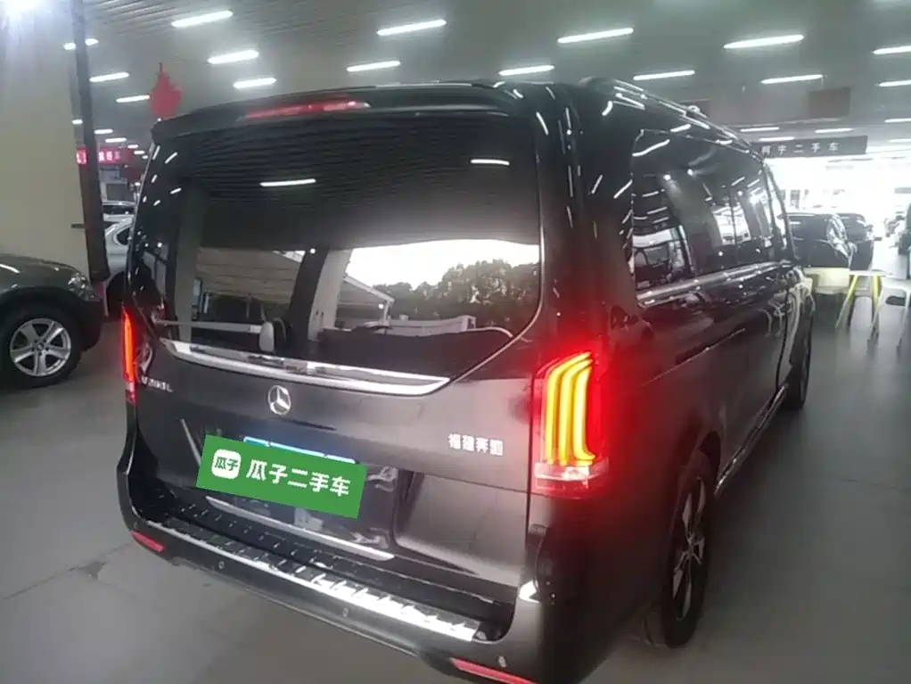 Mercedes-Benz V-Class — миниатюра 7