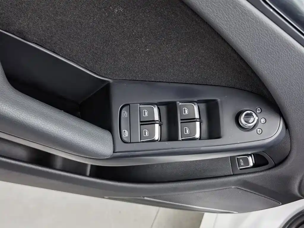 Audi A4L — миниатюра 9