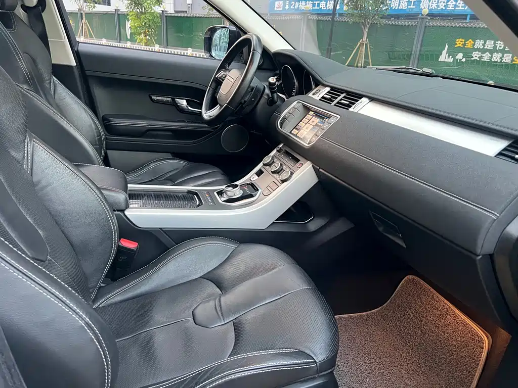 Land Rover Evoque (Import) — миниатюра 30