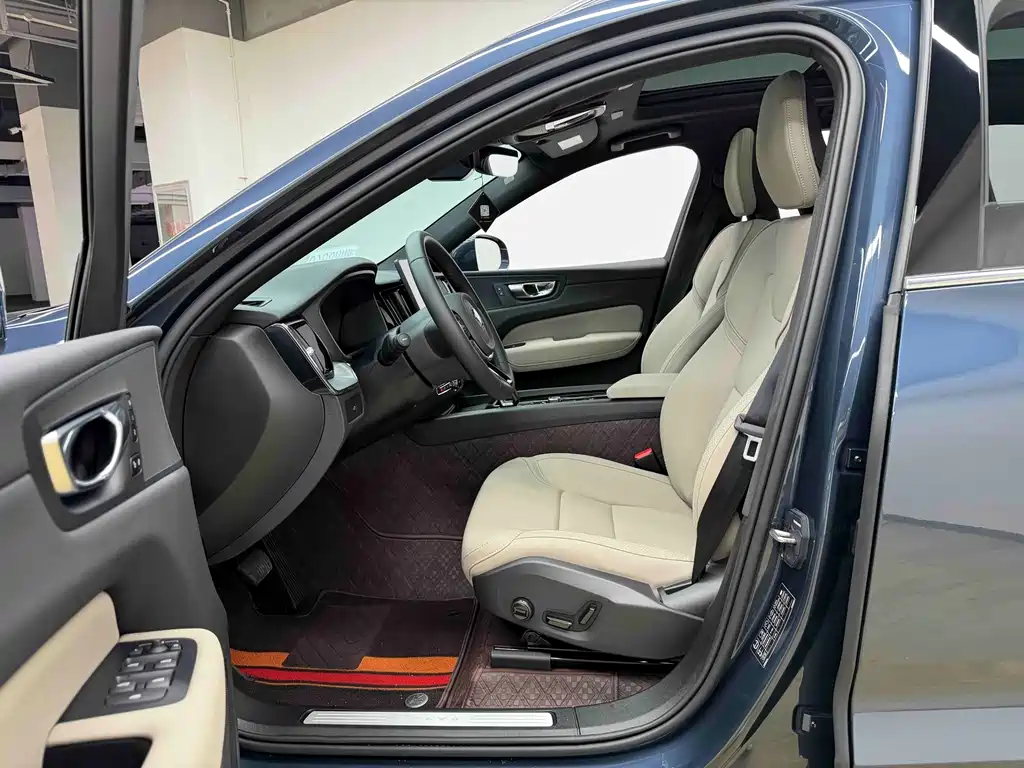 Volvo XC60 — миниатюра 7