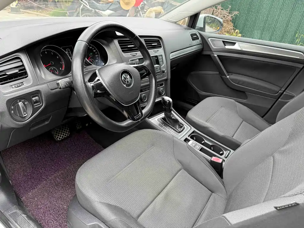 Volkswagen Golf — миниатюра 4