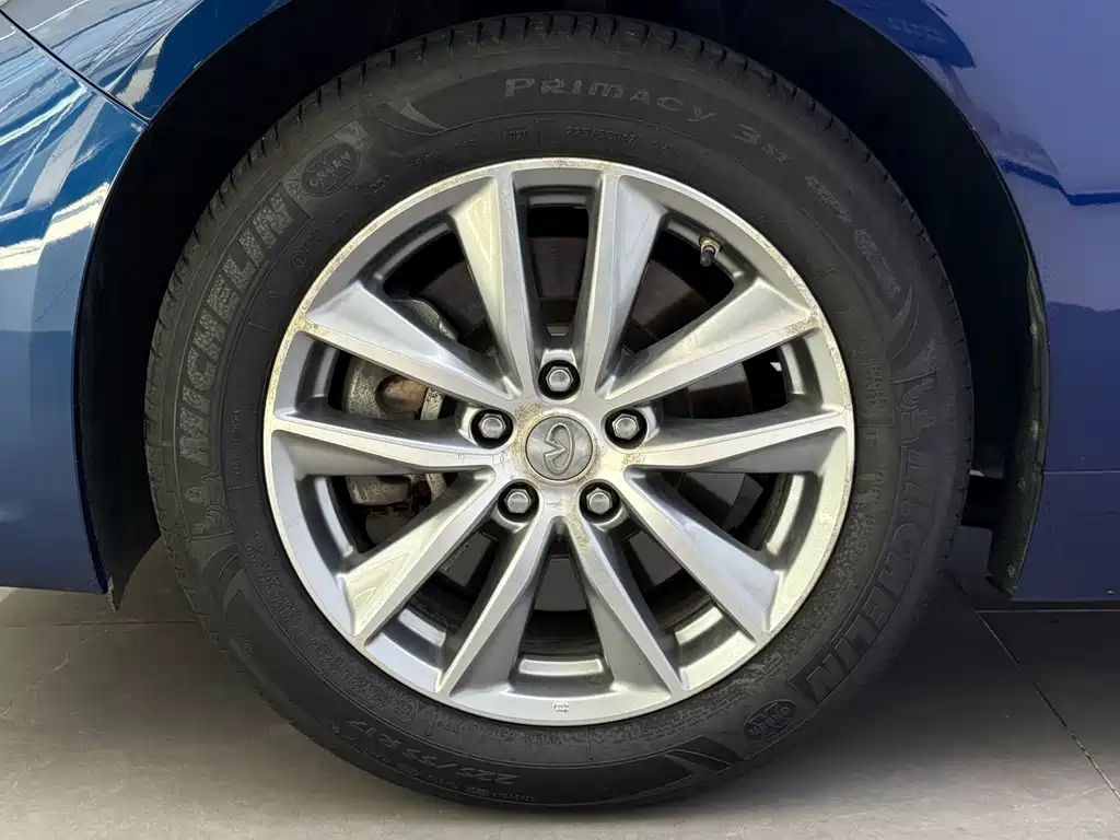 Infiniti Q50L — миниатюра 7
