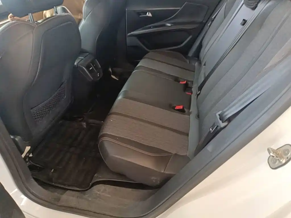 Peugeot 4008 — миниатюра 17