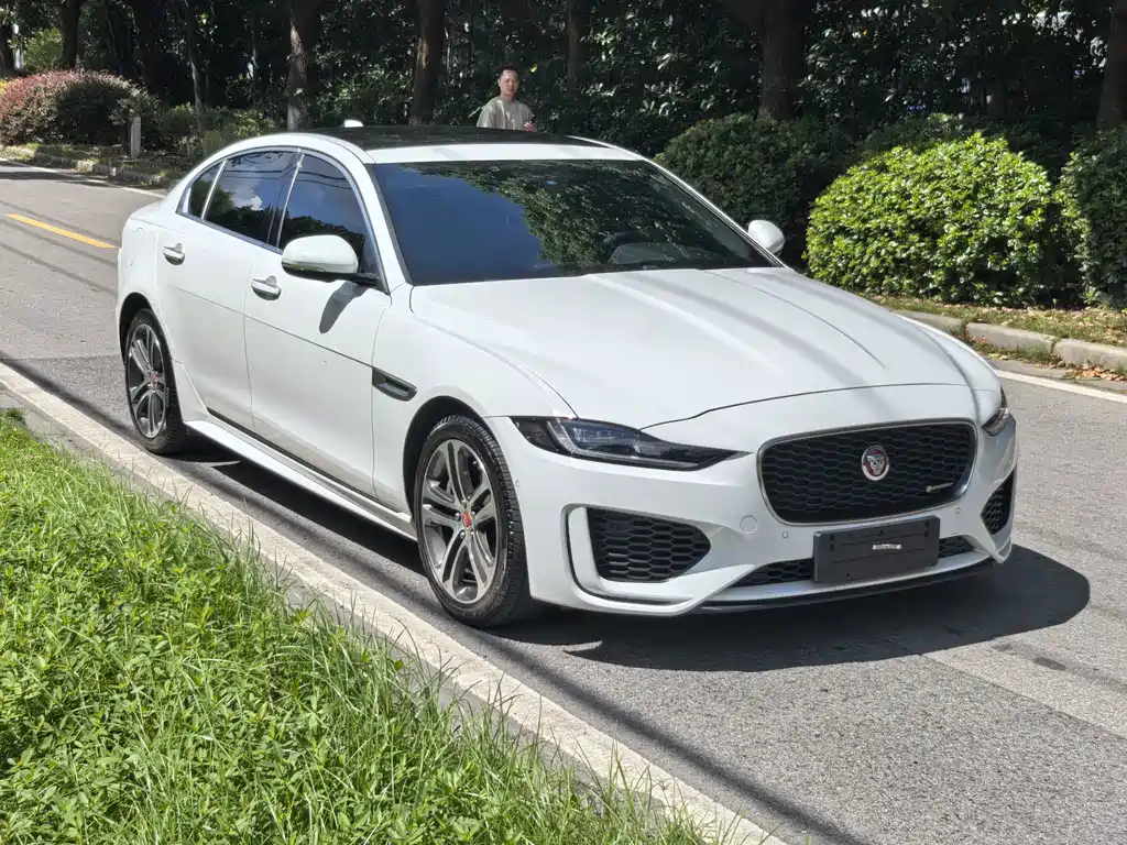 Jaguar XEL — миниатюра 3