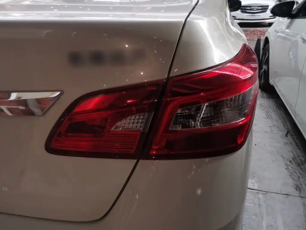 Nissan Sylphy — миниатюра 8