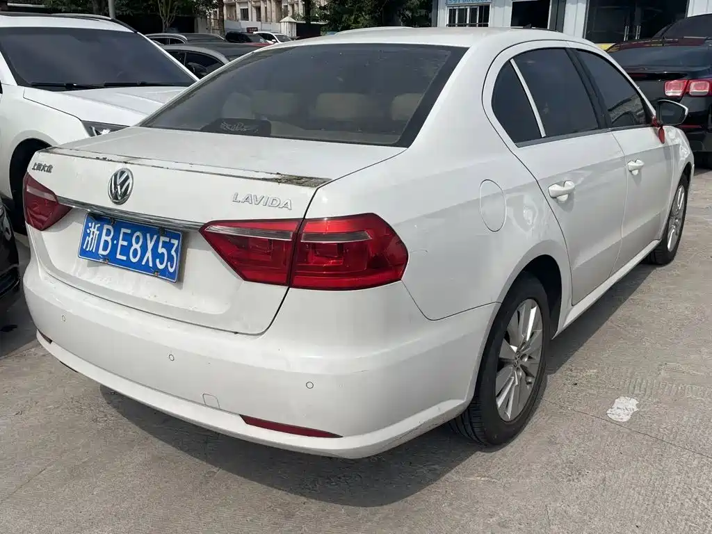 Volkswagen Lavida — миниатюра 9