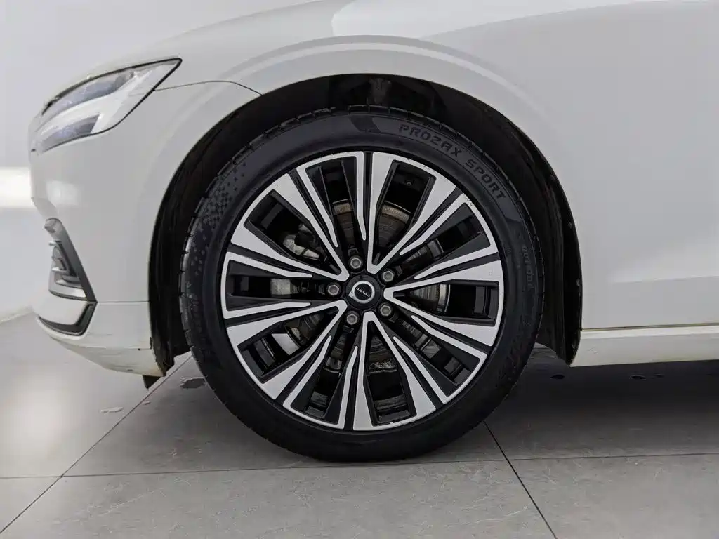 Volvo S60 — миниатюра 17