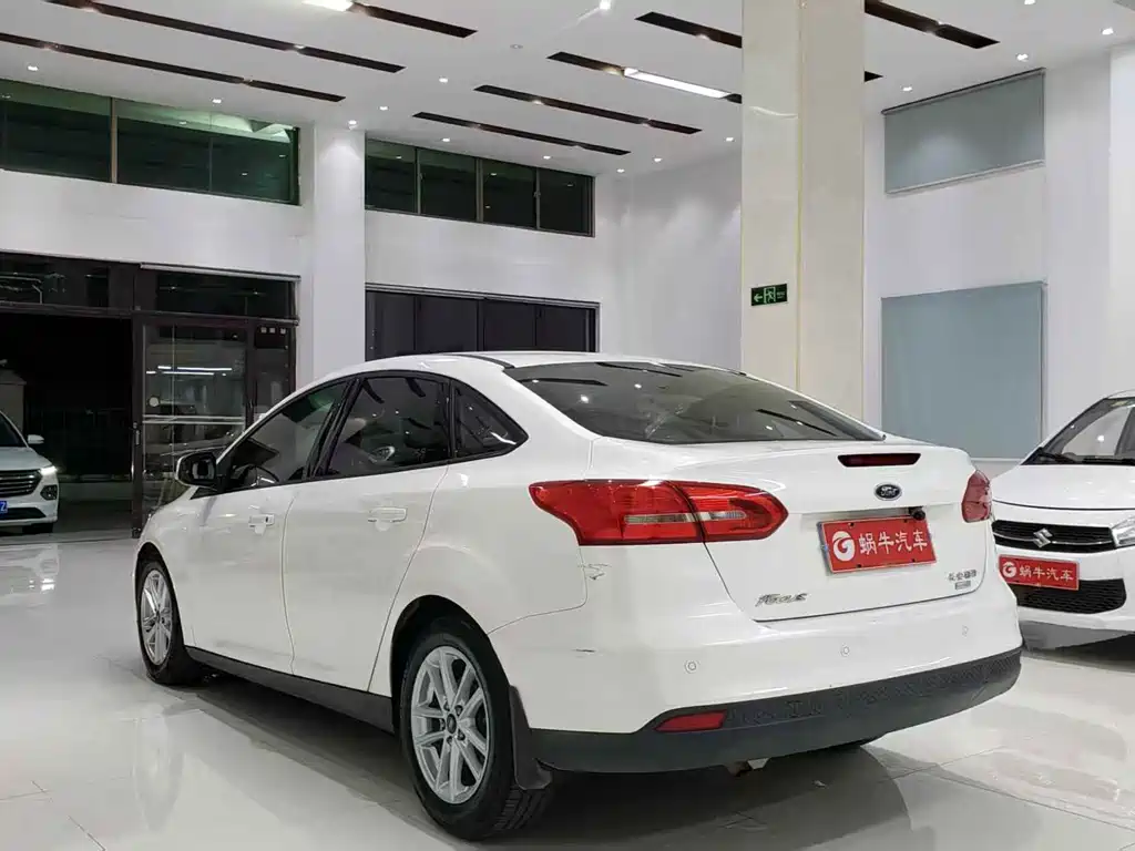 Ford Focus — миниатюра 11