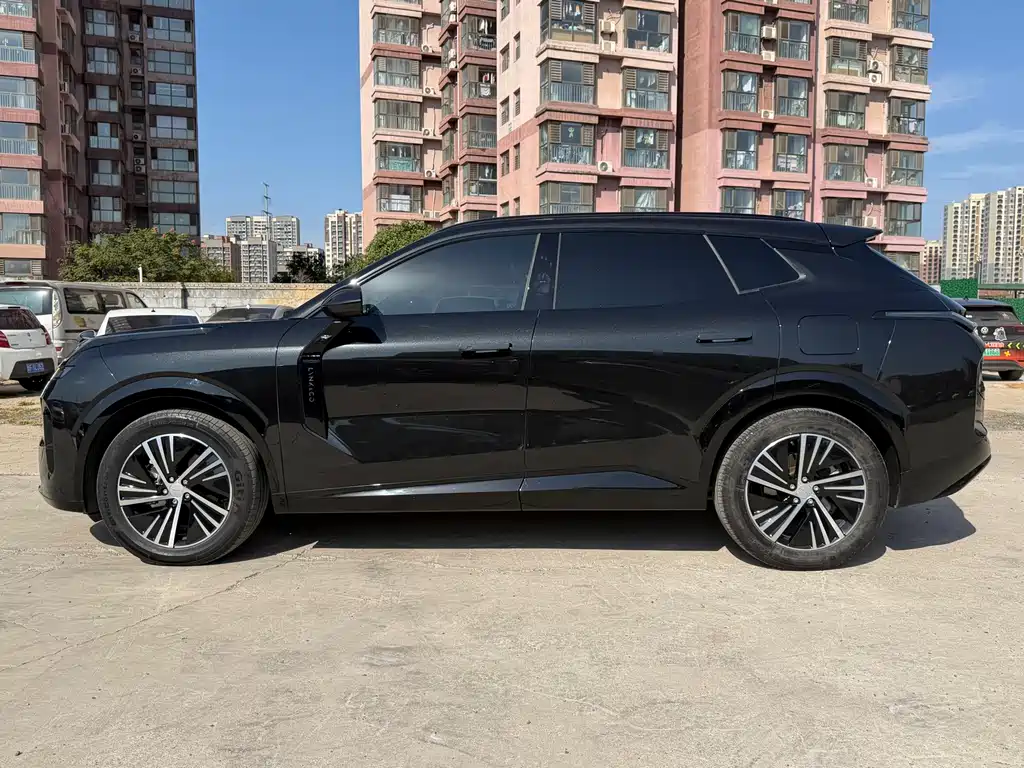 Lynk & Co 08 EM-P — миниатюра 3