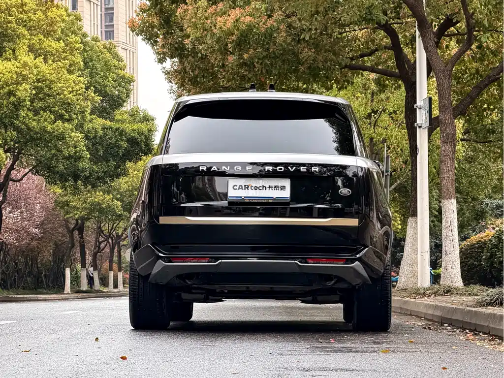 Land Rover Range Rover 2024 3.0 L6 400PS Long Wheelbase