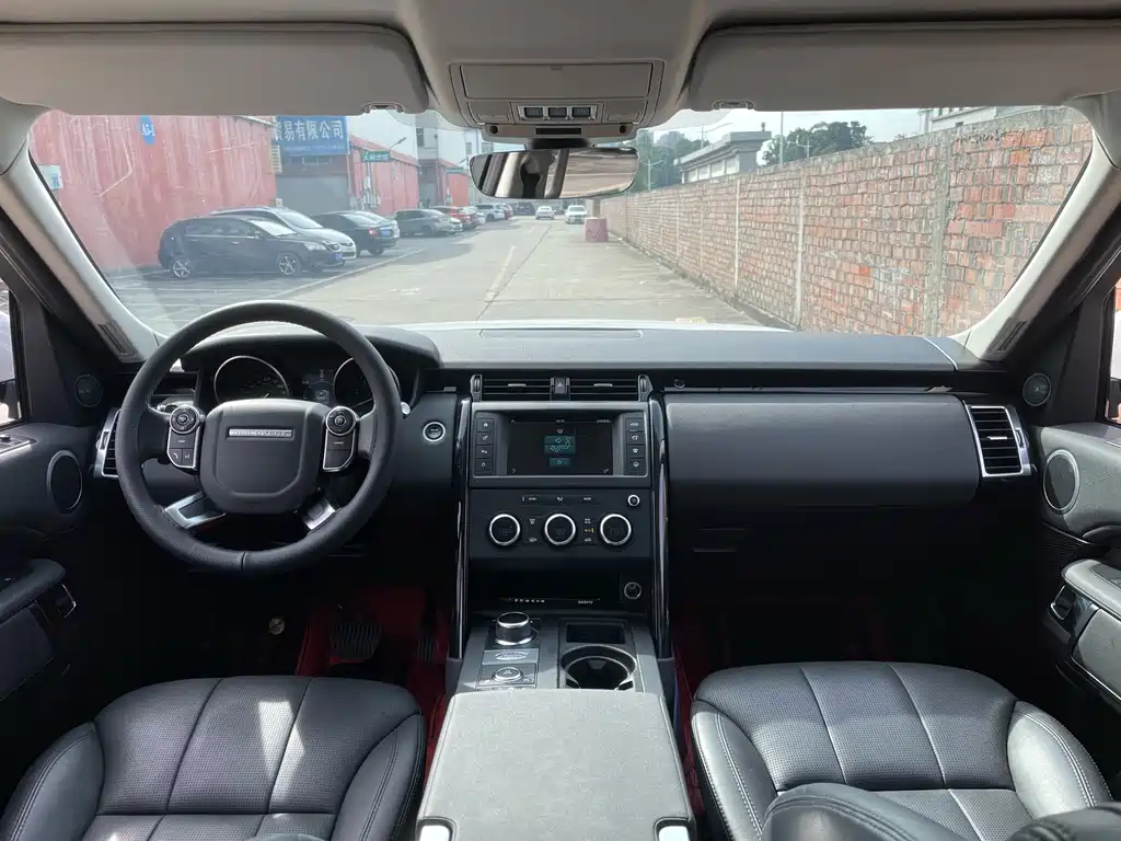 Land Rover Discovery 2019 3.0 SC V6 SE