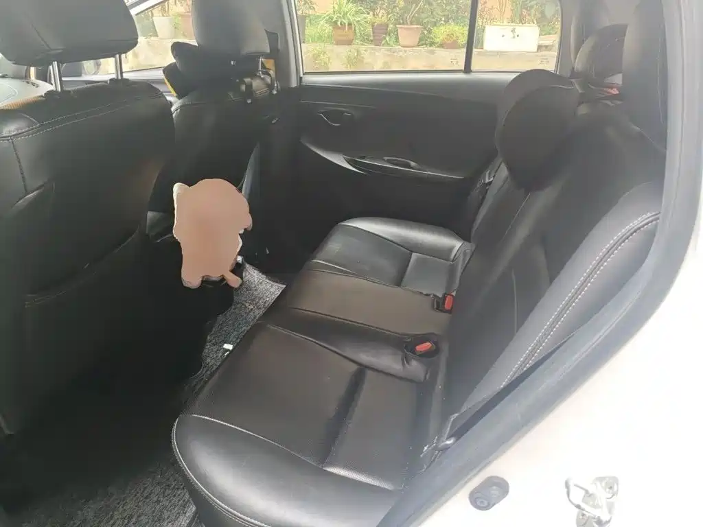 Toyota Yaris L — миниатюра 13