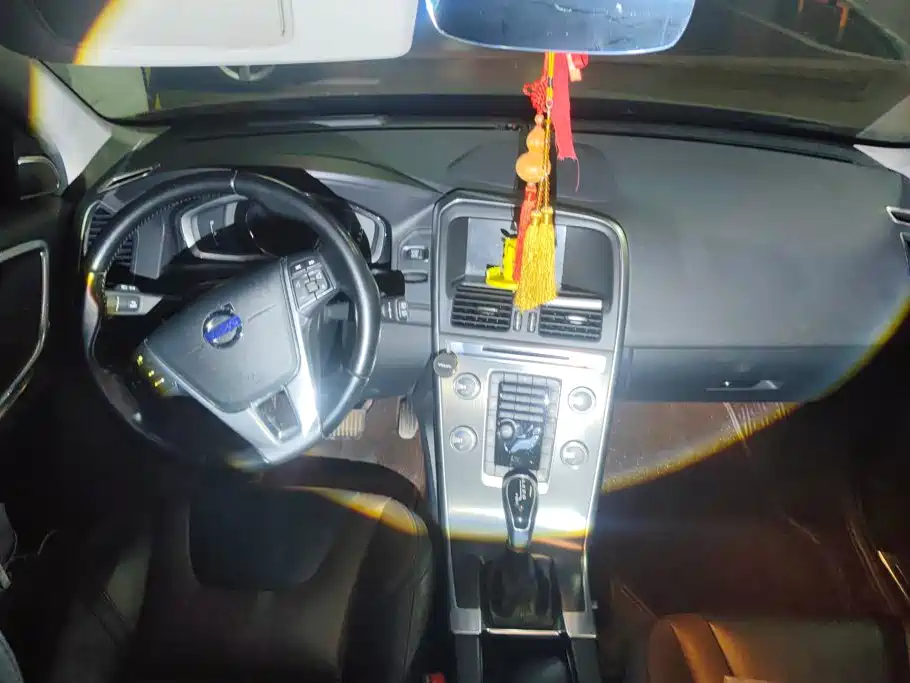 Volvo XC60 — миниатюра 12