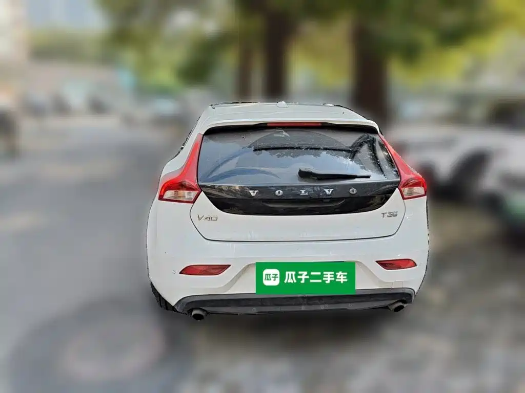 Volvo V40 — миниатюра 5